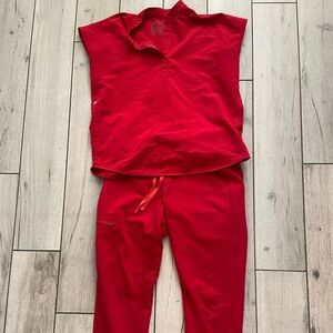 Women’s Figs Scrub Set- Red